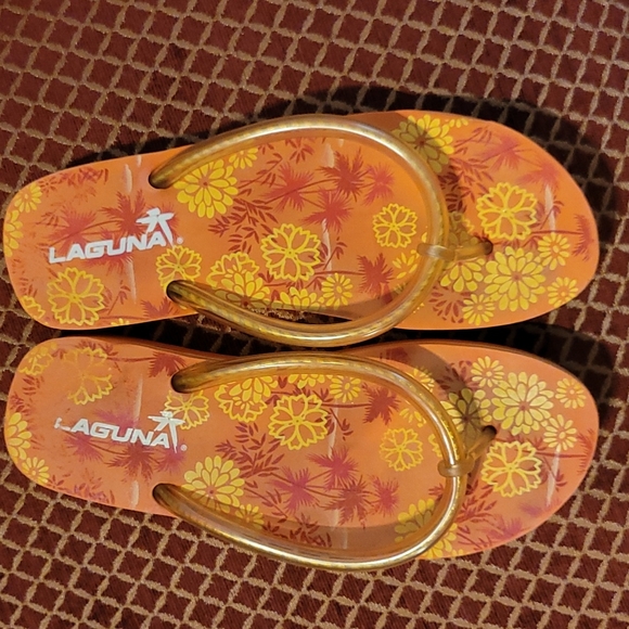 Laguna Flip Flops - Picture 2 of 5